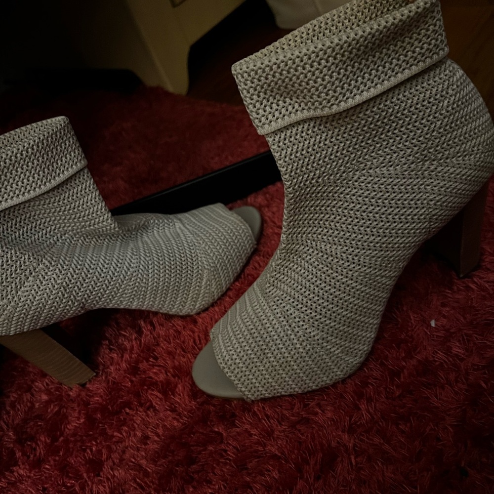 Avec Les Filles Cream Heeled Boots